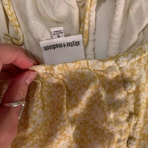 Isabelles cabinet dress